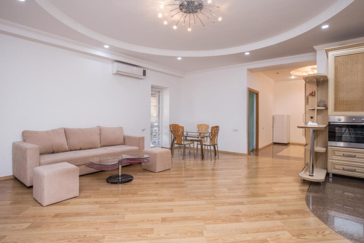 Stay Inn Apartments At Northern Avenue 예레반 외부 사진